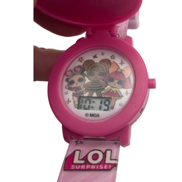 LOL Surprise Flip Open Digital Wristwatch-Cover lights Up & Spins-New Battery - Picture 2 of 7